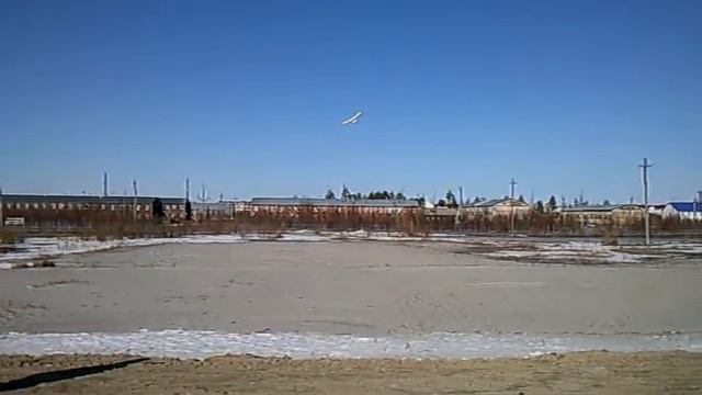 Запуск самолета сделанного ребенком 11 лет. смотреть онлайн