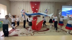 Танец в детском саду "Здравствуй,моя Россия. г.Шахты,МБДОУ 62.