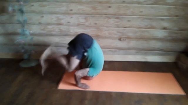 Как научиться стоять на голове? Стойка на голове смотреть онлайн