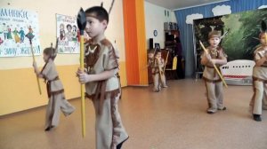 Indian dance boys/Индейский танец мальчиков