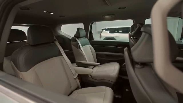 Kia EV9 / Ultra-Modern / One of the Best SUVs of 2024