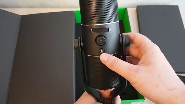[Разное] - Анпакинг Razer Seirēn смотреть онлайн