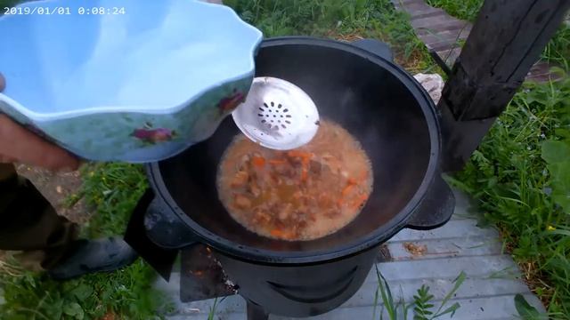 макароны с мясом в казане