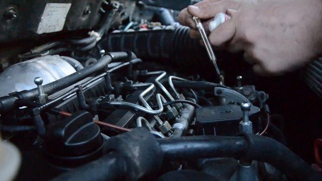 SsangYong (СангЙонг) New Actyon: Проверяем свечи накала и производим их замену! НОВОЕ смотреть онлайн