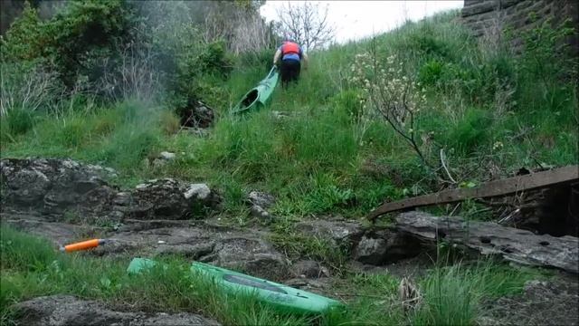 Point 65 North Modular Kayak... Exiting An Awkward River In Victoria