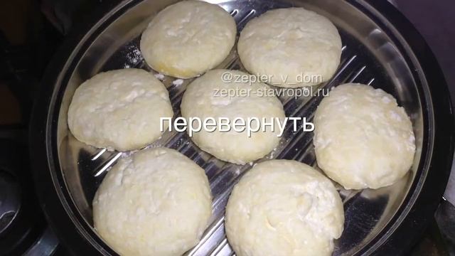 Сырники без масла, с ягодным мороженным смотреть онлайн
