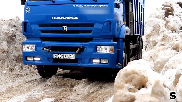 КамАЗ-6520. Возим снег и оголовки свай. Рабочие моменты, вып.1 смотреть онлайн