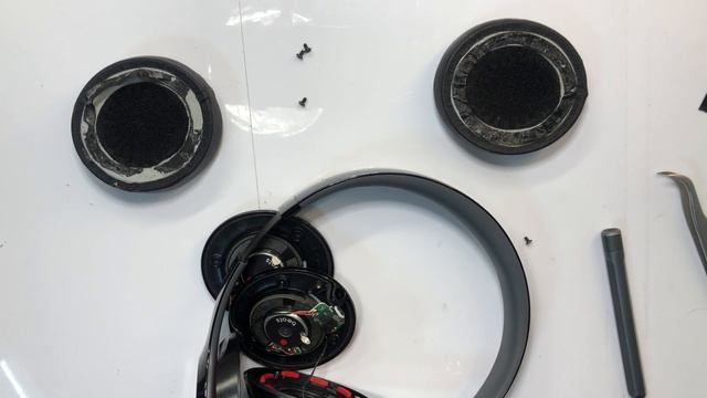 Beats Solo 2 by Dr.Dre - Разборка Ремонт Наушников / Headphone Disassembly and Repair смотреть онлайн