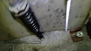 Менял передние стойки на своем Матизе.