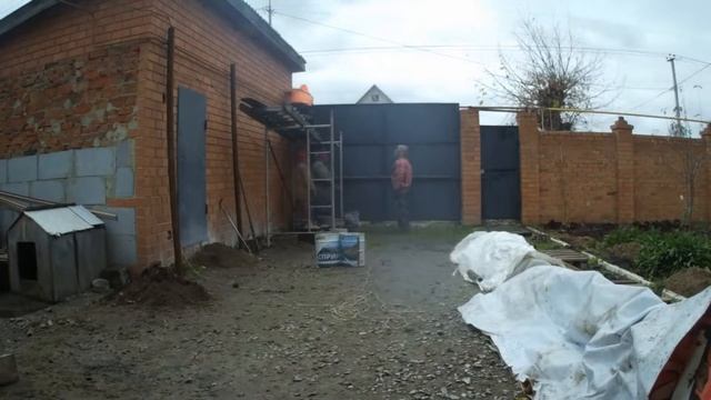 Установка навеса над всей оградой (Часть 1) смотреть онлайн