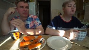 Мукбанг муж ПРОТИВ что бы я ХУДЕЛА?Боится что я его БРОШУ ? Обед суп ?? пирог бутерброды с рыбой