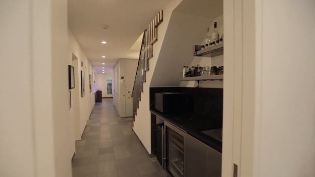 556 1st Street - Park Slope, Brooklyn смотреть онлайн