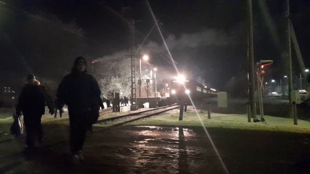 Электропоезд ЭД4М-0303 сообщением Москва(Курский-Вокзал)-Электрогорск. смотреть онлайн