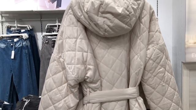Бюджетный шопинг Пуховики Пальто Что модно Тренды осень - зима 2021 -2022 смотреть онлайн