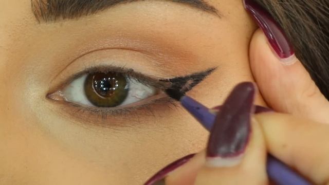 Best way to draw a Perfect eyeliner for HOODED EYES/أفضل طريقة لرسم الايلاينر للعيون المبطنة смотреть онлайн