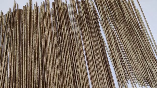 Необычный способ покраски бумажной лозы. Смех да и только! смотреть онлайн