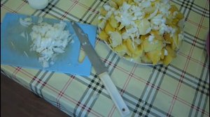 Картофель картошка по домашнему варёная с луком как приготовить