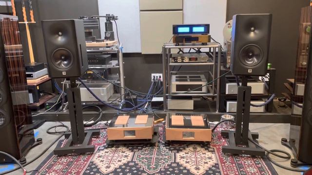 Dutch & Dutch 8c With AES Inputs From Rose HiFi