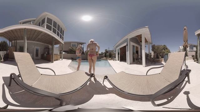 360 video VR Girl - Jacqueline with Natasha in Pool ( Video for Oculus Go ) смотреть онлайн