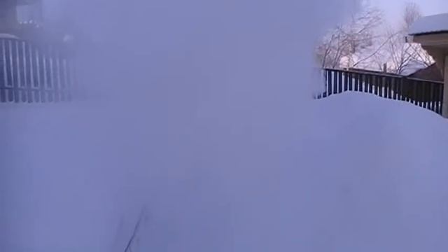 Мгновенное испарение воды на морозе. смотреть онлайн