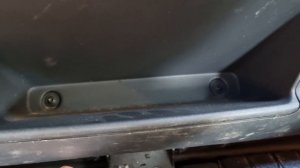 Рено Дастер перестала нажиматься кнопка открытия багажника