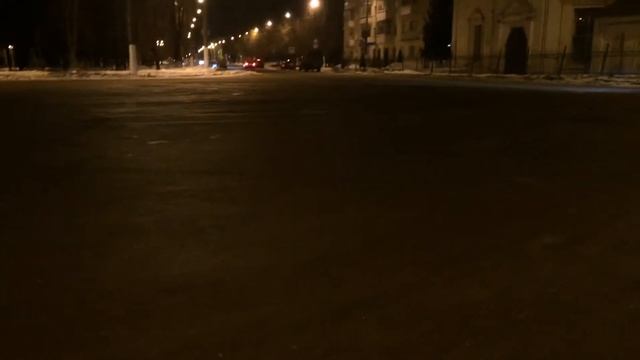 Девушка за рулём, мини-дрифт смотреть онлайн