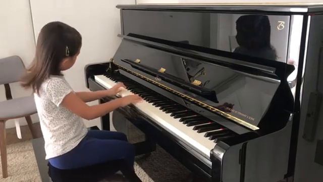 Leopold Mozart: Minuet no.5 in F Major (Zoe Yang, piano) смотреть онлайн