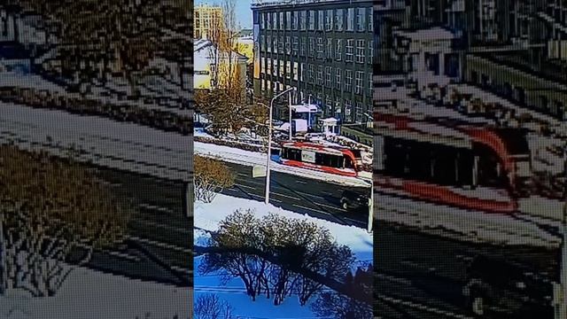 Тульский транспорт с онлайн-видеокамеры | 2:44 минуты смотреть онлайн