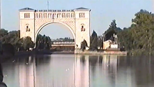 Круиз по Волге. Шлюзы. Кормим коня с теплохода "Башкортостан". смотреть онлайн