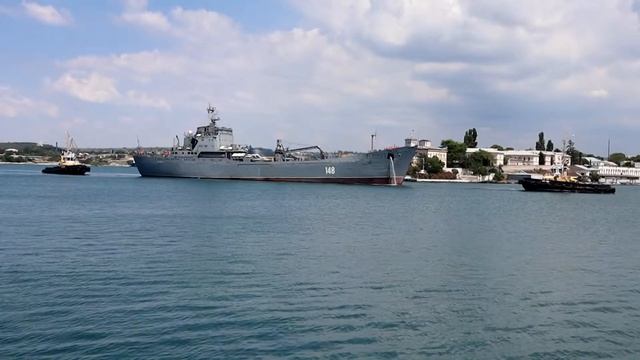 Большой десантный корабль "Орск" смотреть онлайн