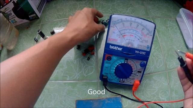 How To Test Capacitors Using Analog Multimeter. смотреть онлайн
