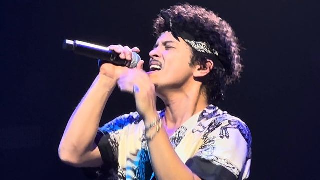 When I Was Your Man [Bruno Mars Live in Manila 2023] смотреть онлайн