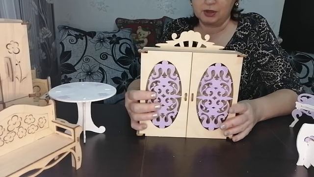 Кукольная мебель из фанеры российского производства. Обзор 6 комплектов. смотреть онлайн