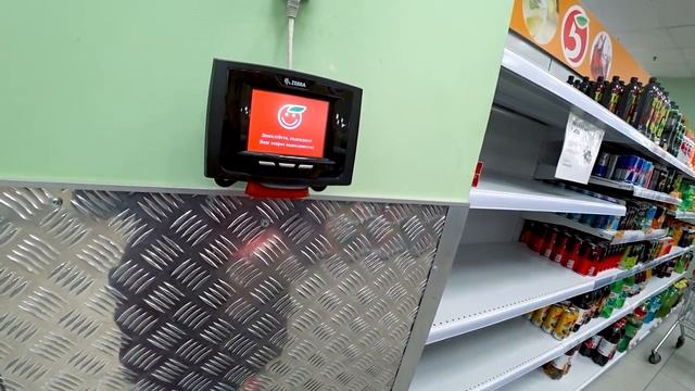 Как мы ВЫЖИВАЕМ в России? Добыли САХАР! В Такси нас КИНУЛИ на деньги! Купили ПОДАРКИ) Влог смотреть онлайн