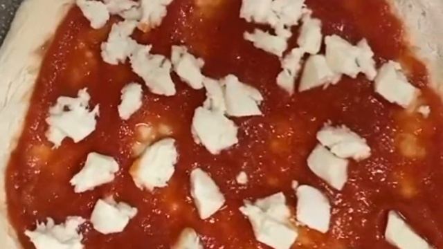 Pizza in due minuti con cottura finale nel forno Whirlpool смотреть онлайн