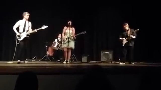 "Stray Heart" - Out of Focus (LIVE COVER) смотреть онлайн