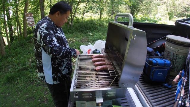 We're out trout fishing and mushroom hunting (catch & cook) смотреть онлайн