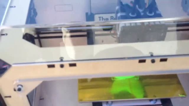 Makerbot 3D printer at Maker Faire смотреть онлайн