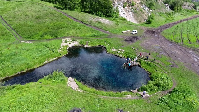 Голубое озеро. Башкирия. смотреть онлайн