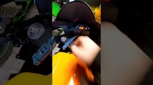Honda cbr600rr. Клинит стартер на горячую.
