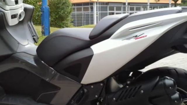 Aprilia SRV 850 смотреть онлайн
