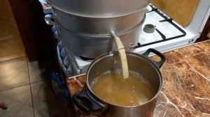 виноградный сок, на соковарке.