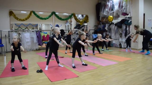 Театр танца "БЕЗ ПРЕДЕЛА": Варвара 1 полугодие открытый урок (1 часть) смотреть онлайн