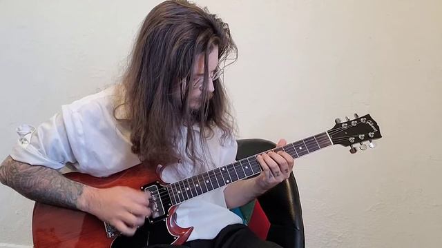 Playing a bit of A National Acrobat by Black Sabbath on the Gibson Tony Iommi Monkey SG Special. смотреть онлайн