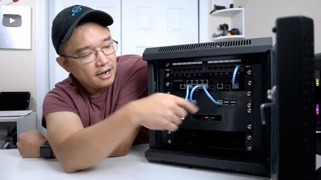 What's In My 10" Inch Homelab Server Rack смотреть онлайн