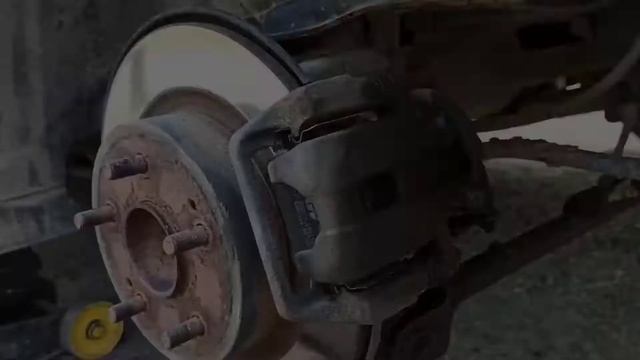 Honda Accord 9 Ремонт заднего суппорта. Устранение течи с механизма ручника. смотреть онлайн