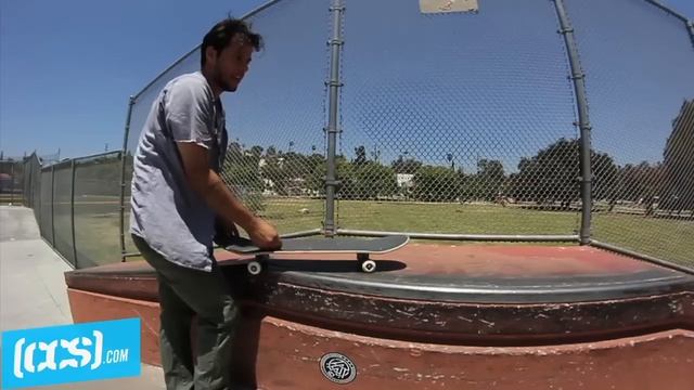 Trick Tip | Kickflip Noseslides With Raymond Molinar смотреть онлайн
