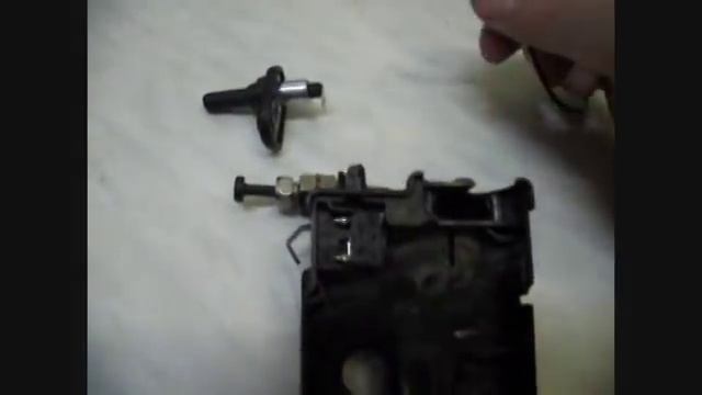 DUSTER Концевик багажника смотреть онлайн