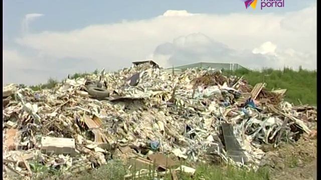 Сортировку и вывоз мусора из села Черешня ведут круглосуточно смотреть онлайн