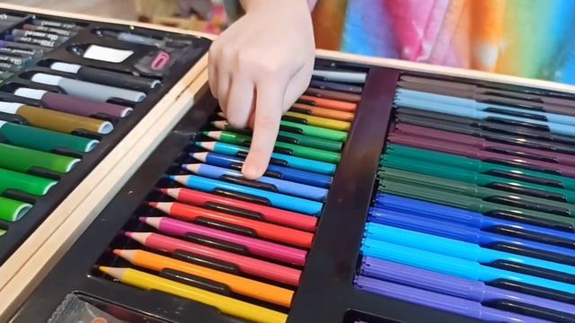 ОБЗОР МЕГА НАБОРА ДЛЯ РИСОВАНИЯ//220 ПРЕДМЕТОВ ОГРОМНЫЙ НАБОР для творчества//САМЫЙ ИДЕАЛЬНЫЙ НАБОР смотреть онлайн